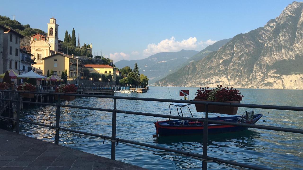 Villa Mirella: Casa Vista Lago Con Piscina Riva di Solto Exterior foto